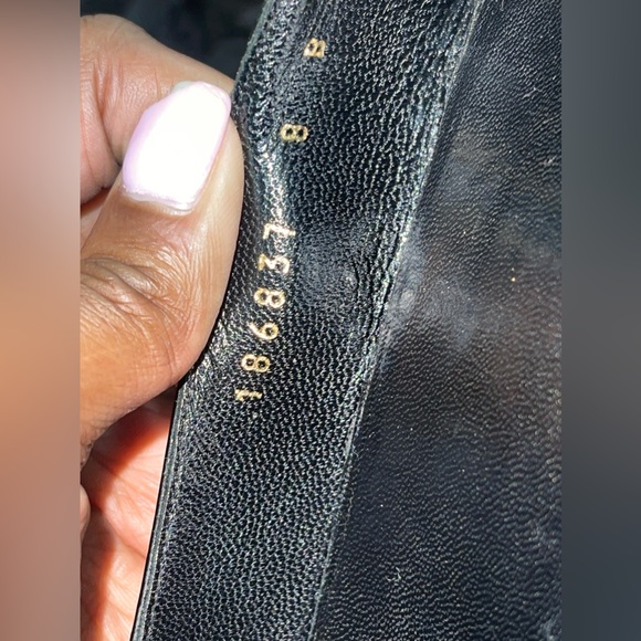 Authentic Gucci shoes - Picture 2 of 6